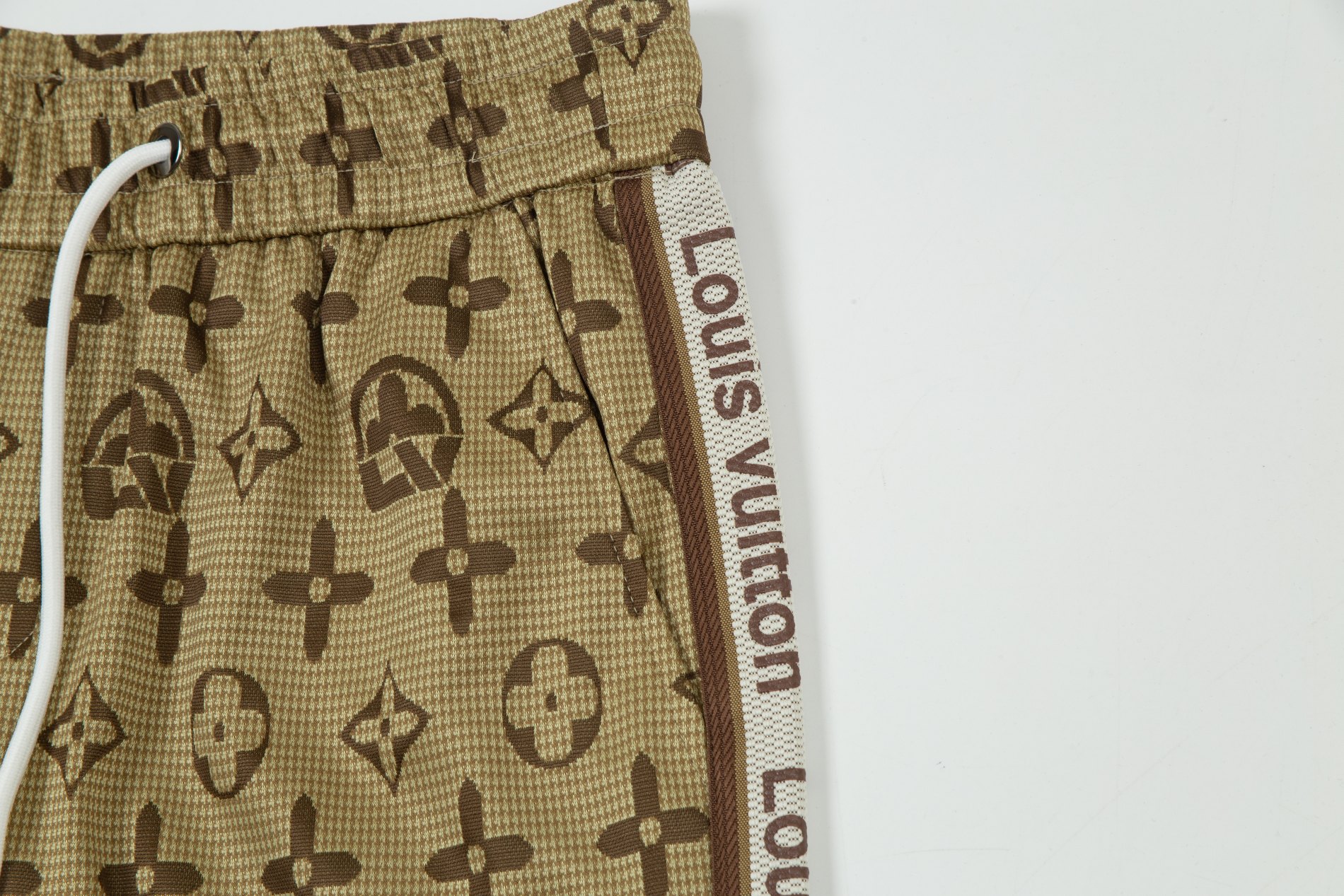 【LOUIS VUITTON 公式旗艦店】ルイヴィトン  ショートパンツ  ご好評に付き再入荷！
