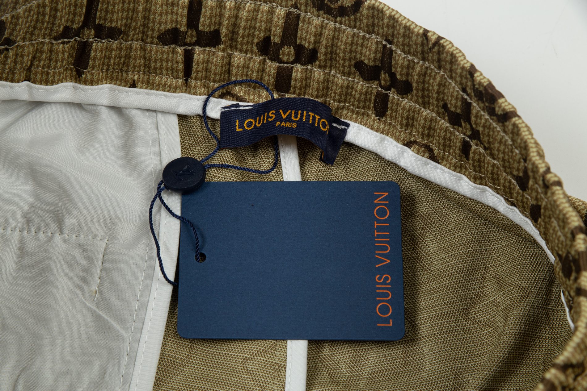 【LOUIS VUITTON 公式旗艦店】ルイヴィトン  ショートパンツ  ご好評に付き再入荷！