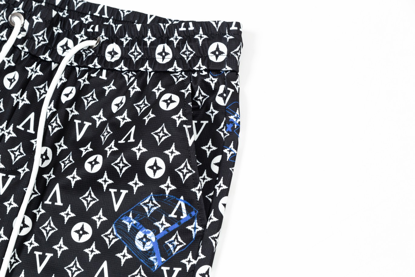 【MONCLER 公式旗艦店】モンクレール   ショートパンツ  ご好評に付き再入荷！