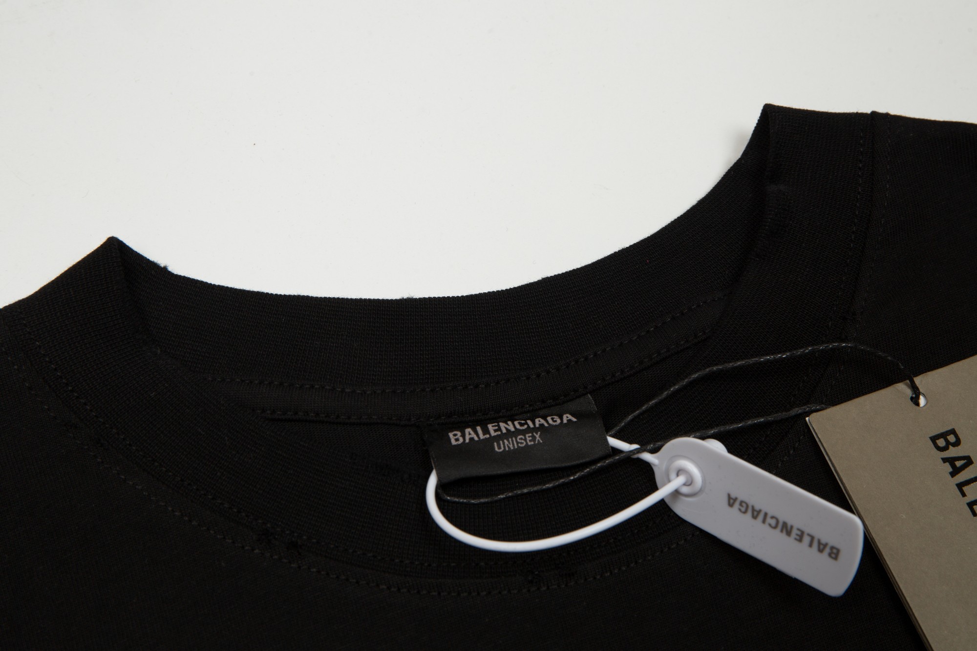 【BALENCIAGA   公式旗艦店】バレンシアガ  Tシャツ ご好評に付き再入荷！