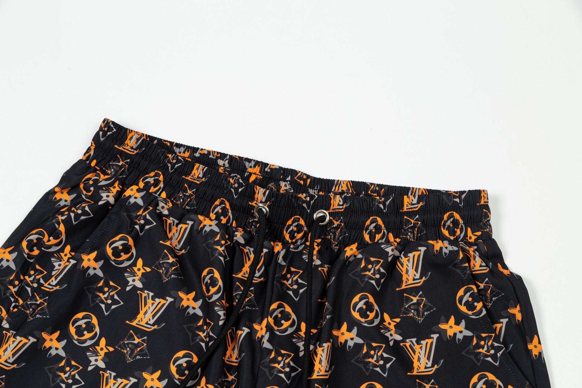 【LOUIS VUITTON  公式旗艦店】ルイヴィトン  ショートパンツ  ご好評に付き再入荷！