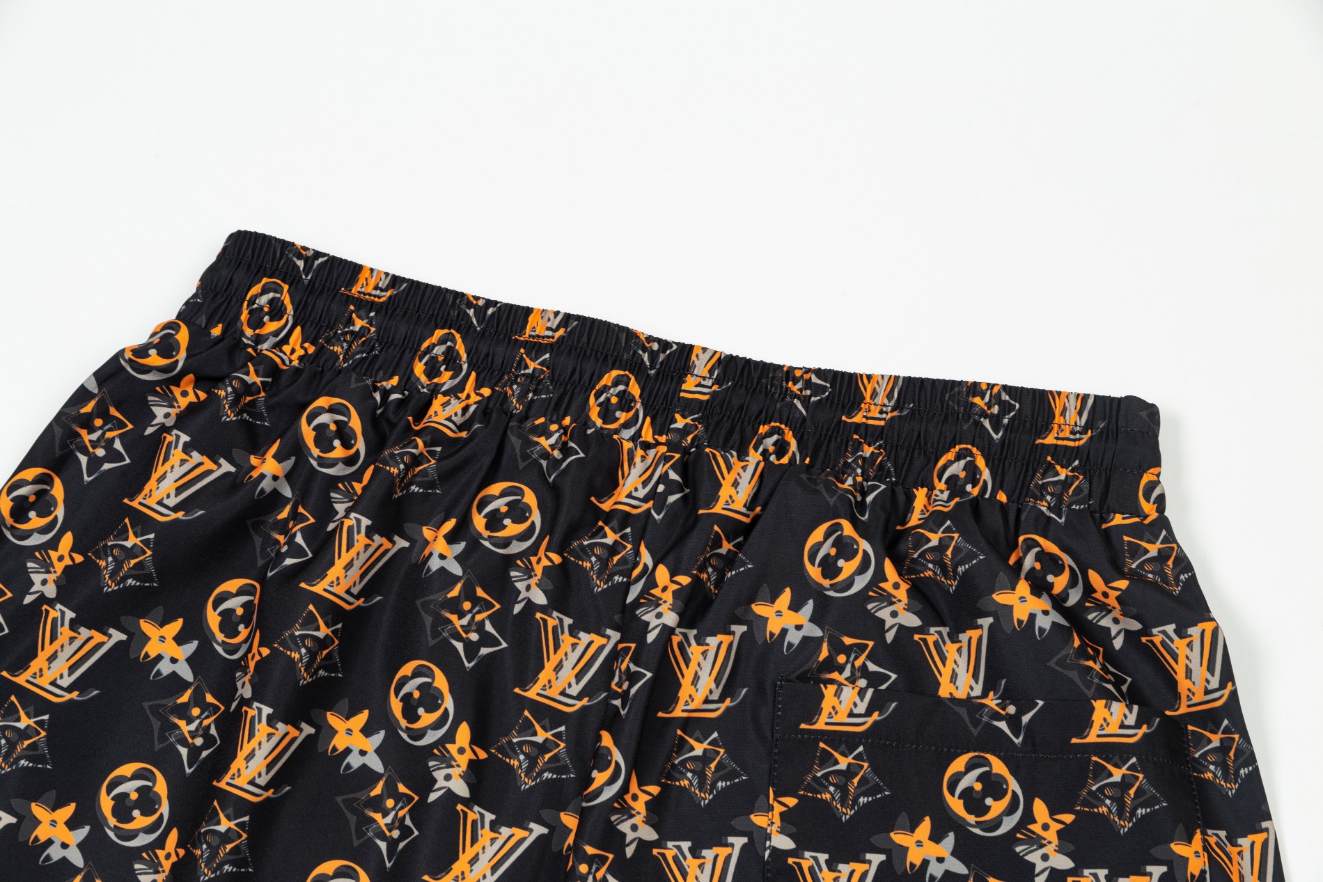 【LOUIS VUITTON  公式旗艦店】ルイヴィトン  ショートパンツ  ご好評に付き再入荷！