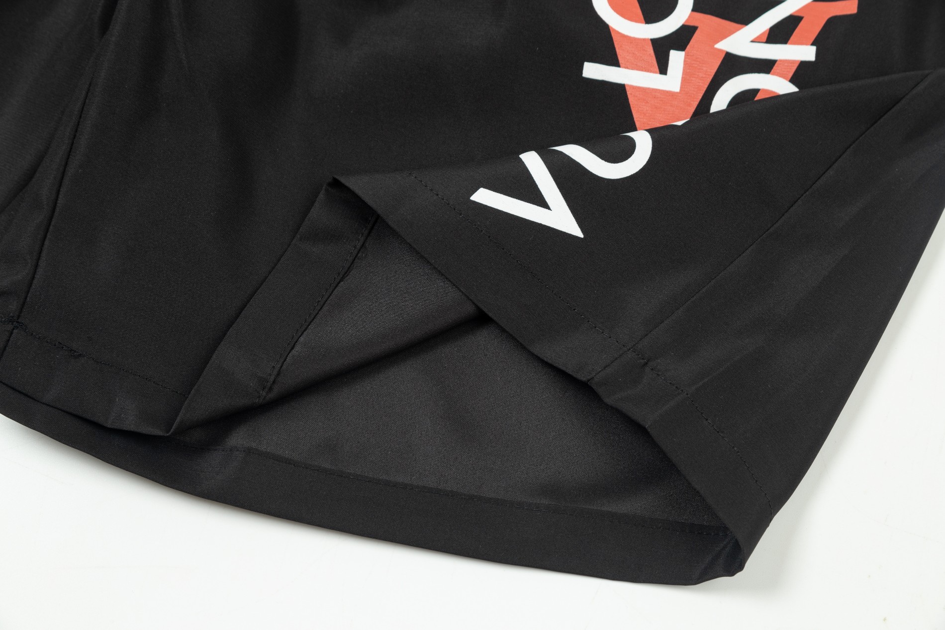 【LOUIS VUITTON  公式旗艦店】ルイヴィトン  ショートパンツ  ご好評に付き再入荷！