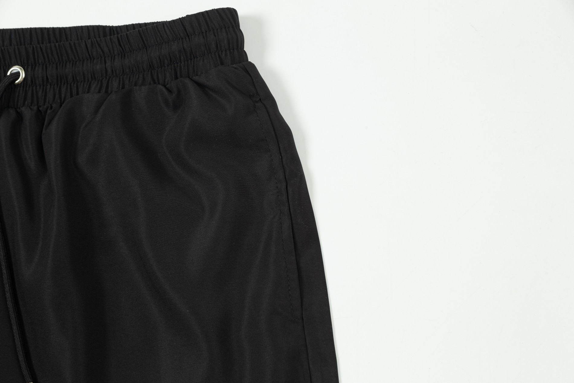 【BALENCIAGA  公式旗艦店】バレンシアガ   ショートパンツ  ご好評に付き再入荷！