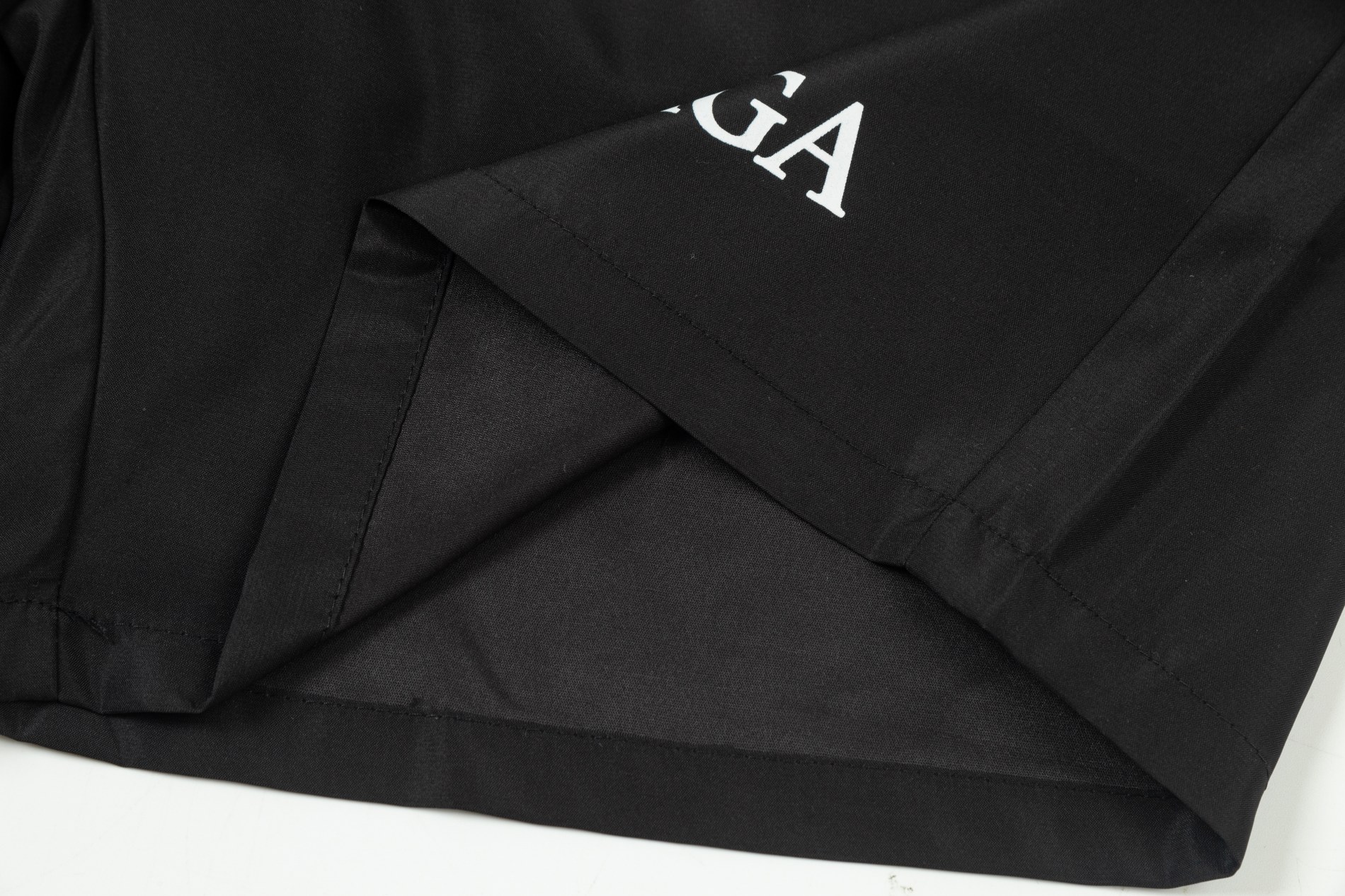 【BALENCIAGA  公式旗艦店】バレンシアガ   ショートパンツ  ご好評に付き再入荷！