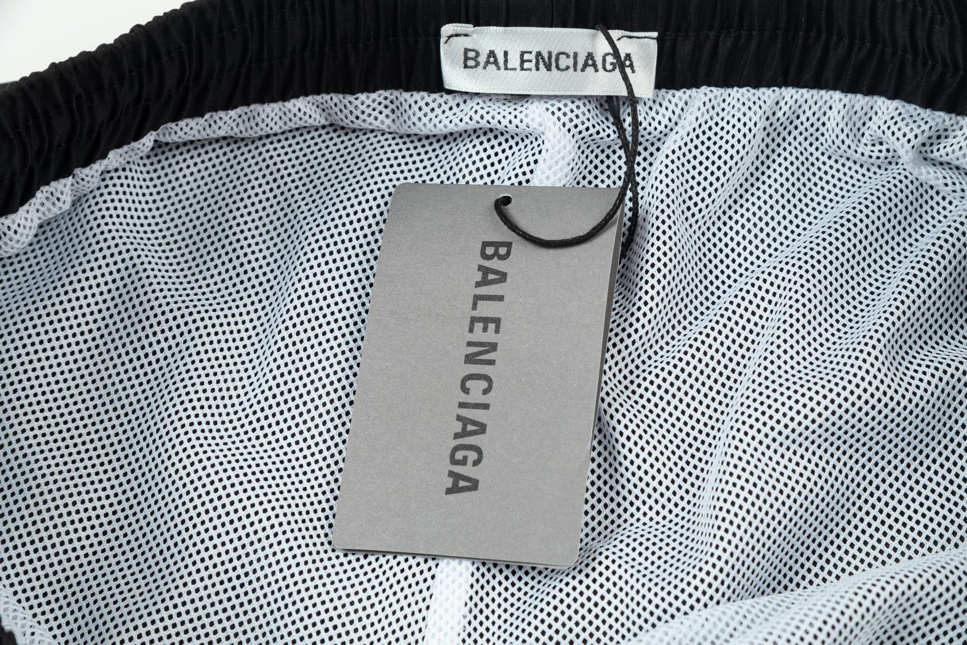 【BALENCIAGA  公式旗艦店】バレンシアガ   ショートパンツ  ご好評に付き再入荷！