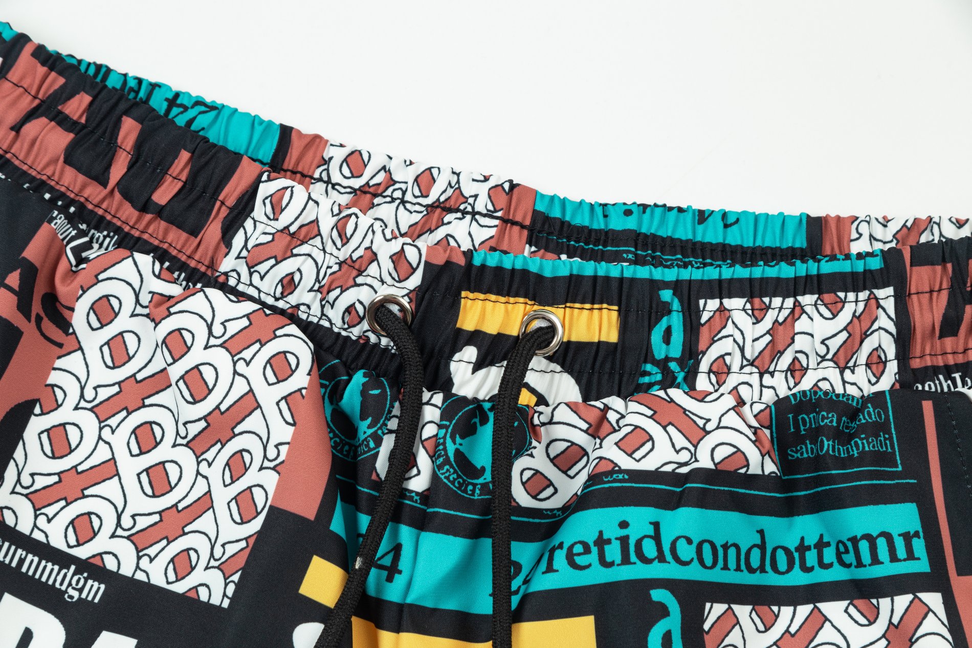 【BURBERRY  公式旗艦店】バーバリー  ショートパンツ  ご好評に付き再入荷！