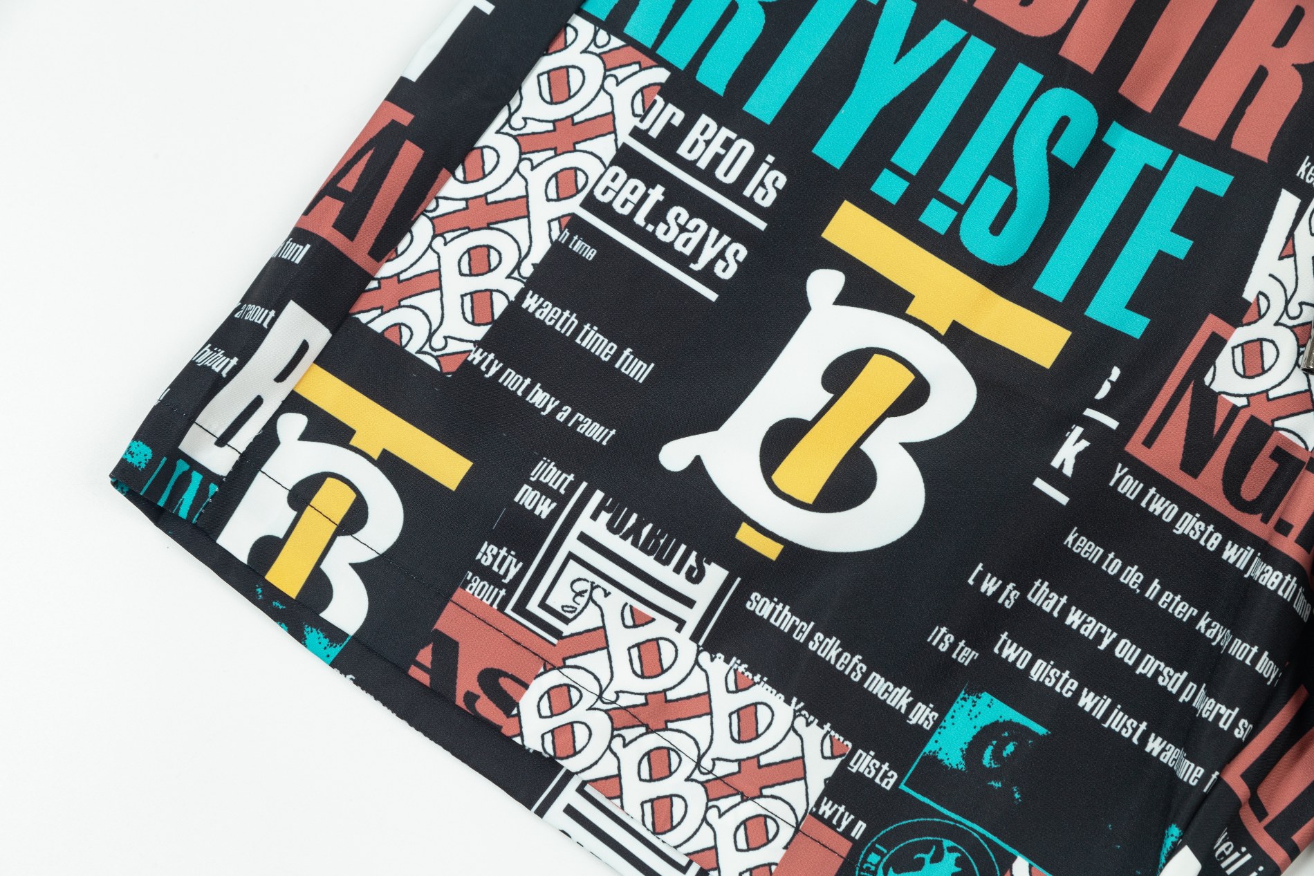 【BURBERRY  公式旗艦店】バーバリー  ショートパンツ  ご好評に付き再入荷！