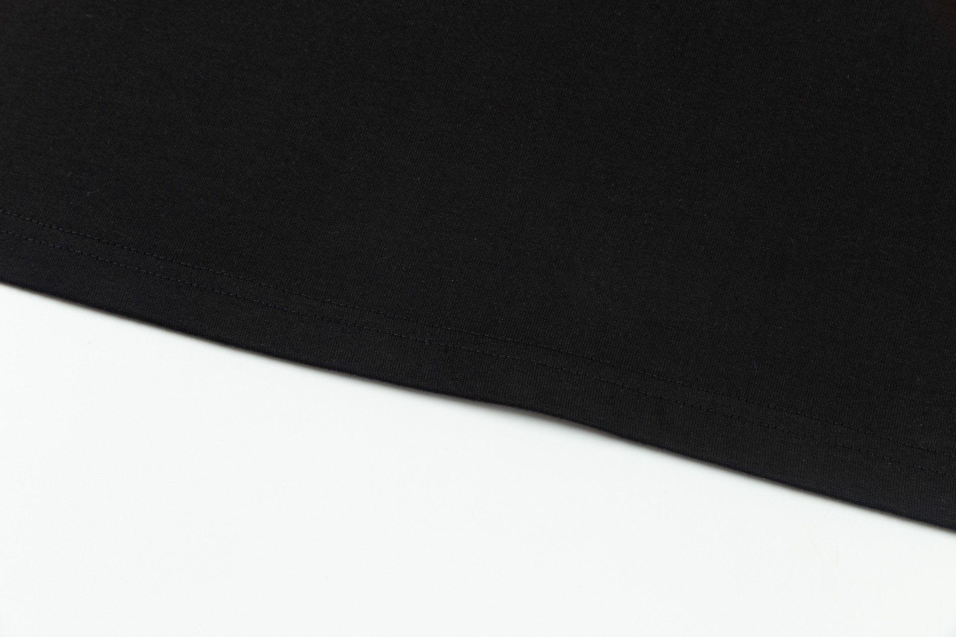 【LOEWE  公式旗艦店】ロエベ  Tシャツ ご好評に付き再入荷！