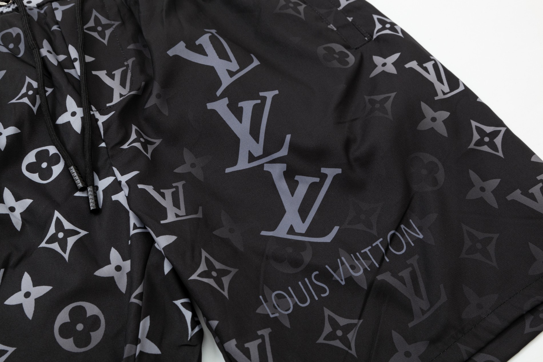 【LOUIS VUITTON  公式旗艦店】ルイヴィトン  ショートパンツご好評に付き再入荷24613