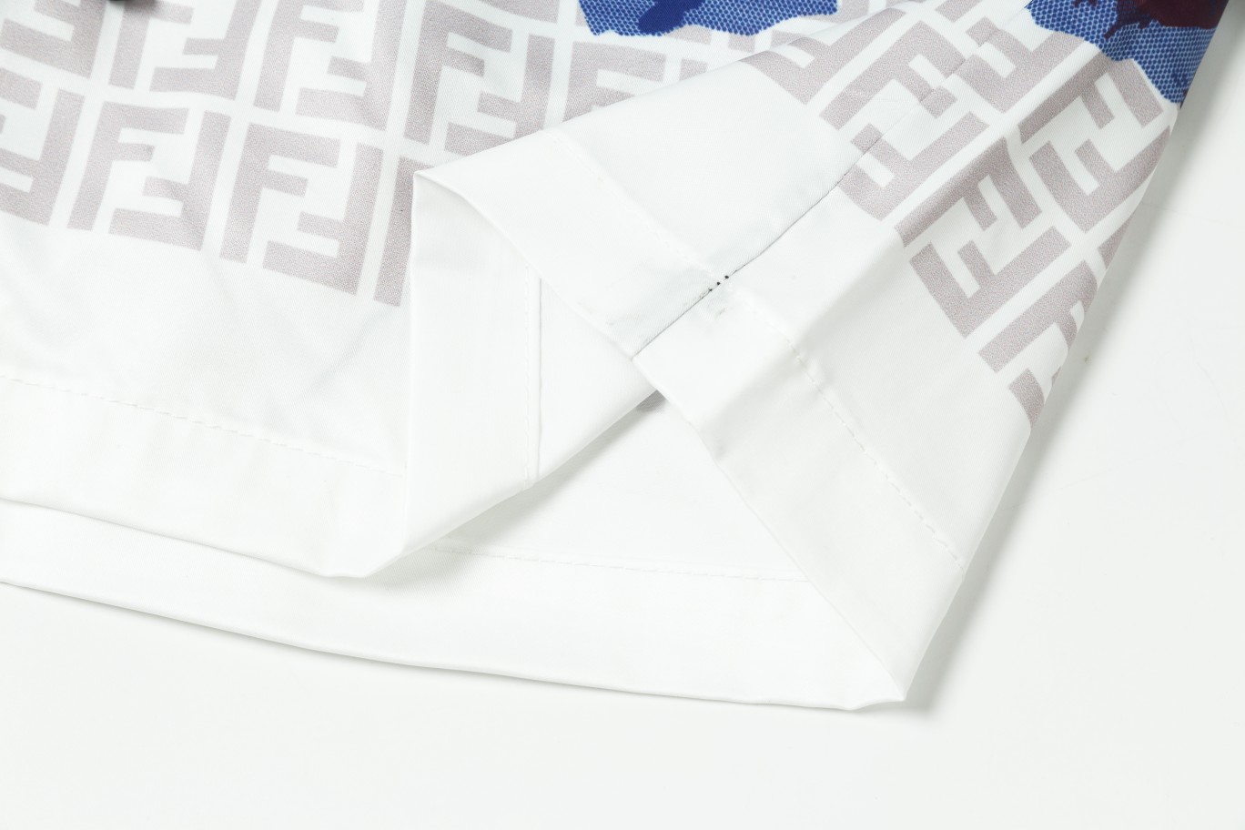 【FENDI 公式旗艦店】フェンディ ショートパンツご好評に付き再入荷 24624