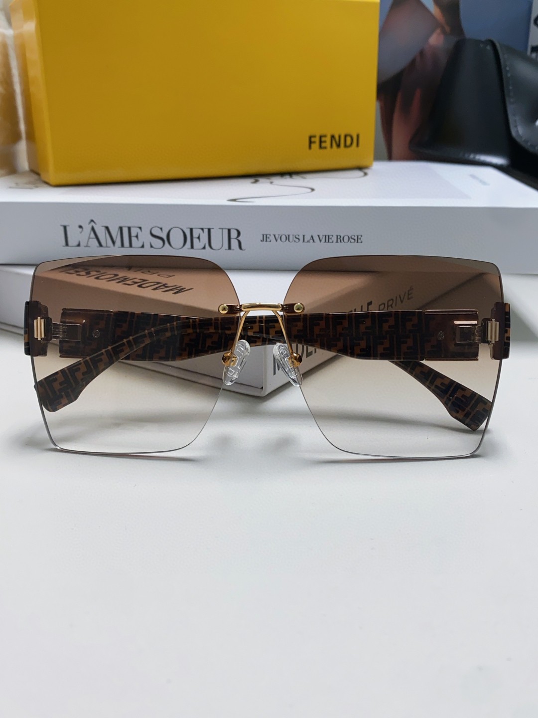 FENDI(フェンディ ) サングラス 24706