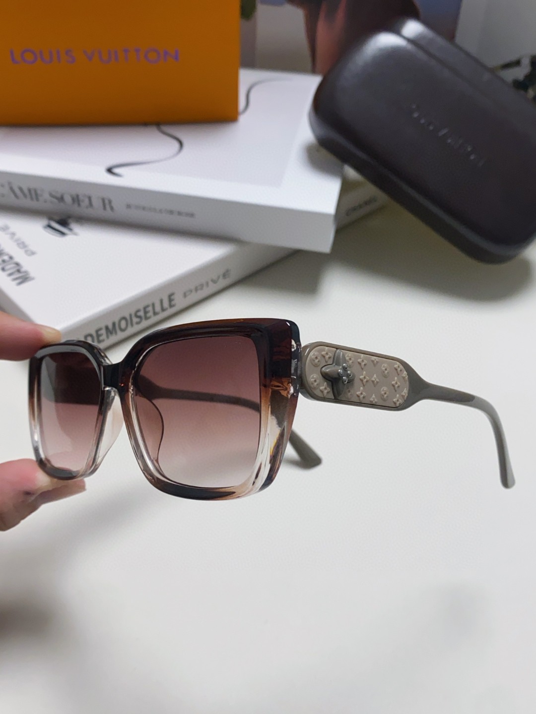 LOUIS VUITTON(ルイヴィトン) サングラス 24706