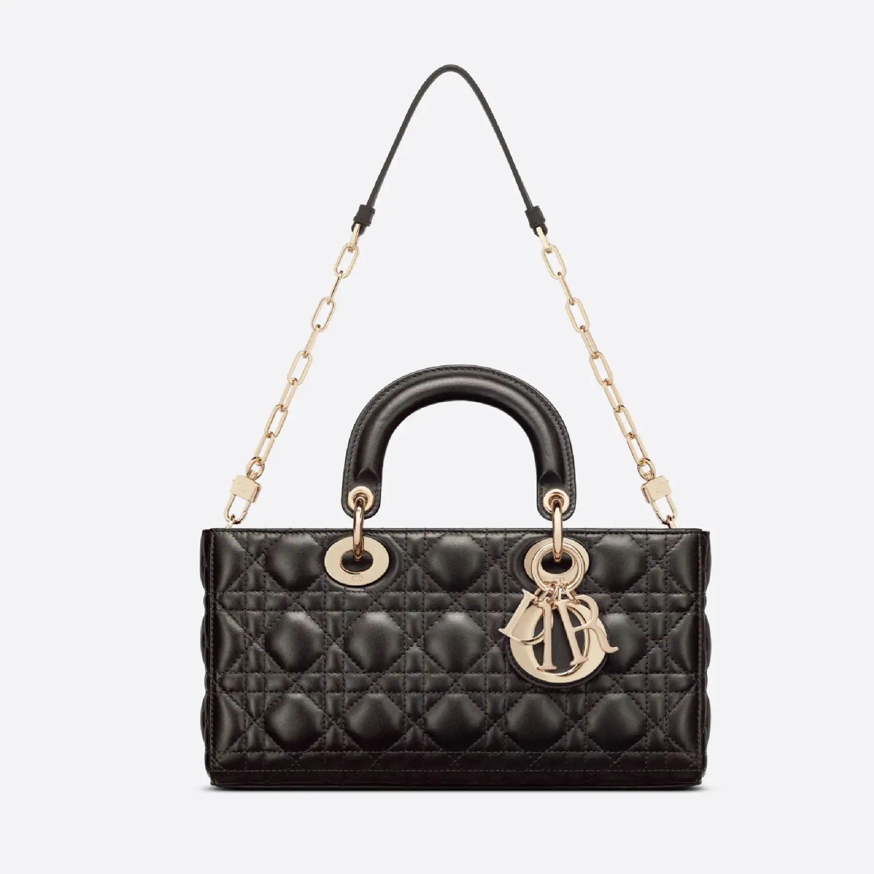 【DIOR】雑誌掲載！泉 里香さん愛用！夏感あふれる新作バッグが登場！