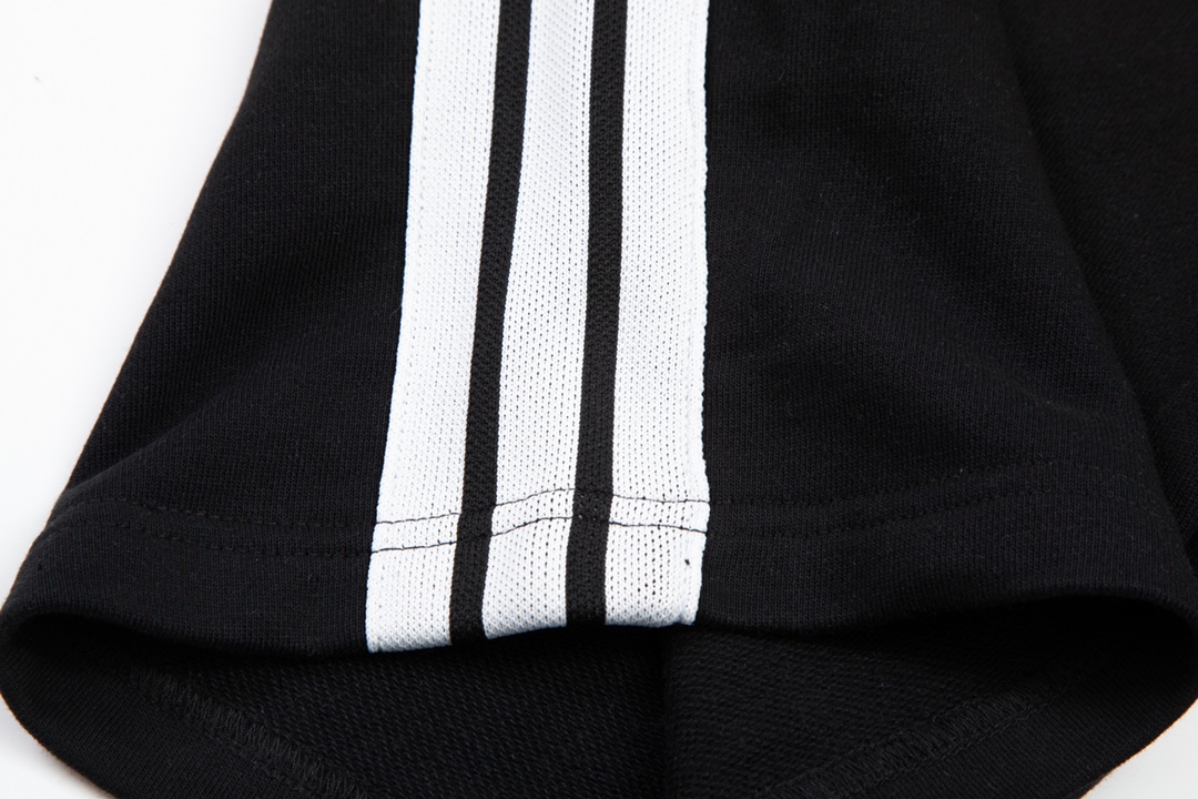 【CELINE 公式旗艦店】セリーヌ  ショートパンツ  ご好評に付き再入荷！