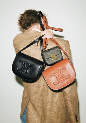 【完売間近】CELINE セリーヌ フォルコキュイル ショルダーバッグ 大人気