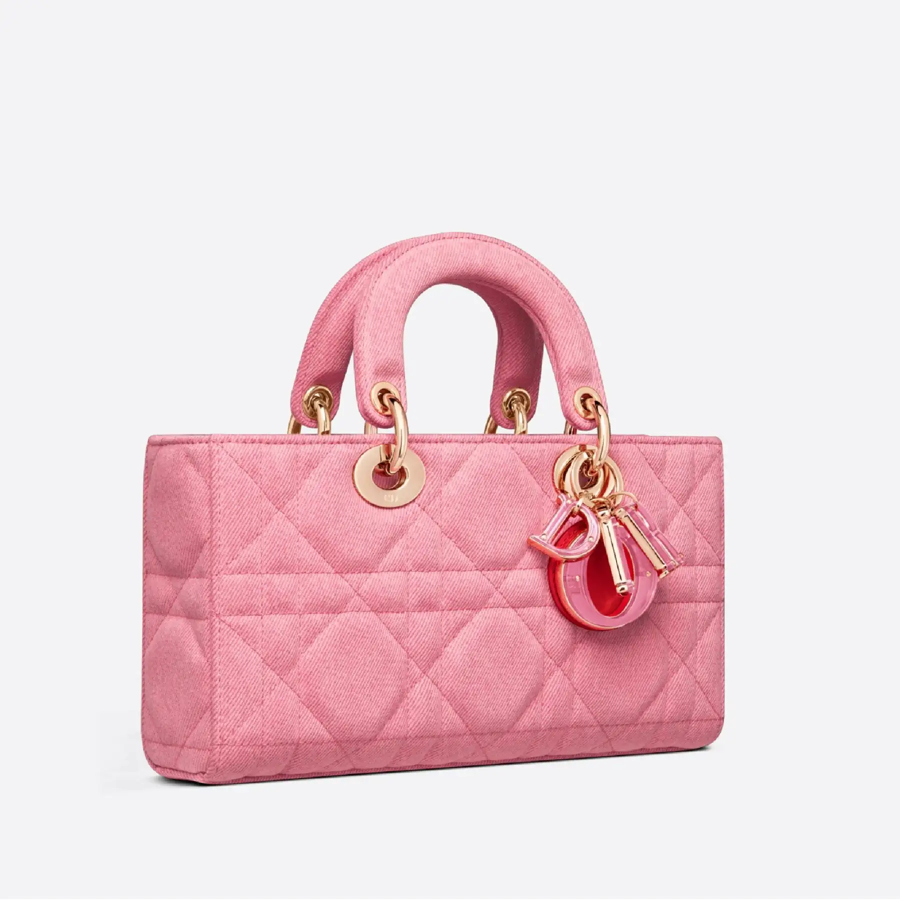 【DIOR】雑誌掲載！泉 里香さん愛用！夏感あふれる新作バッグが登場！