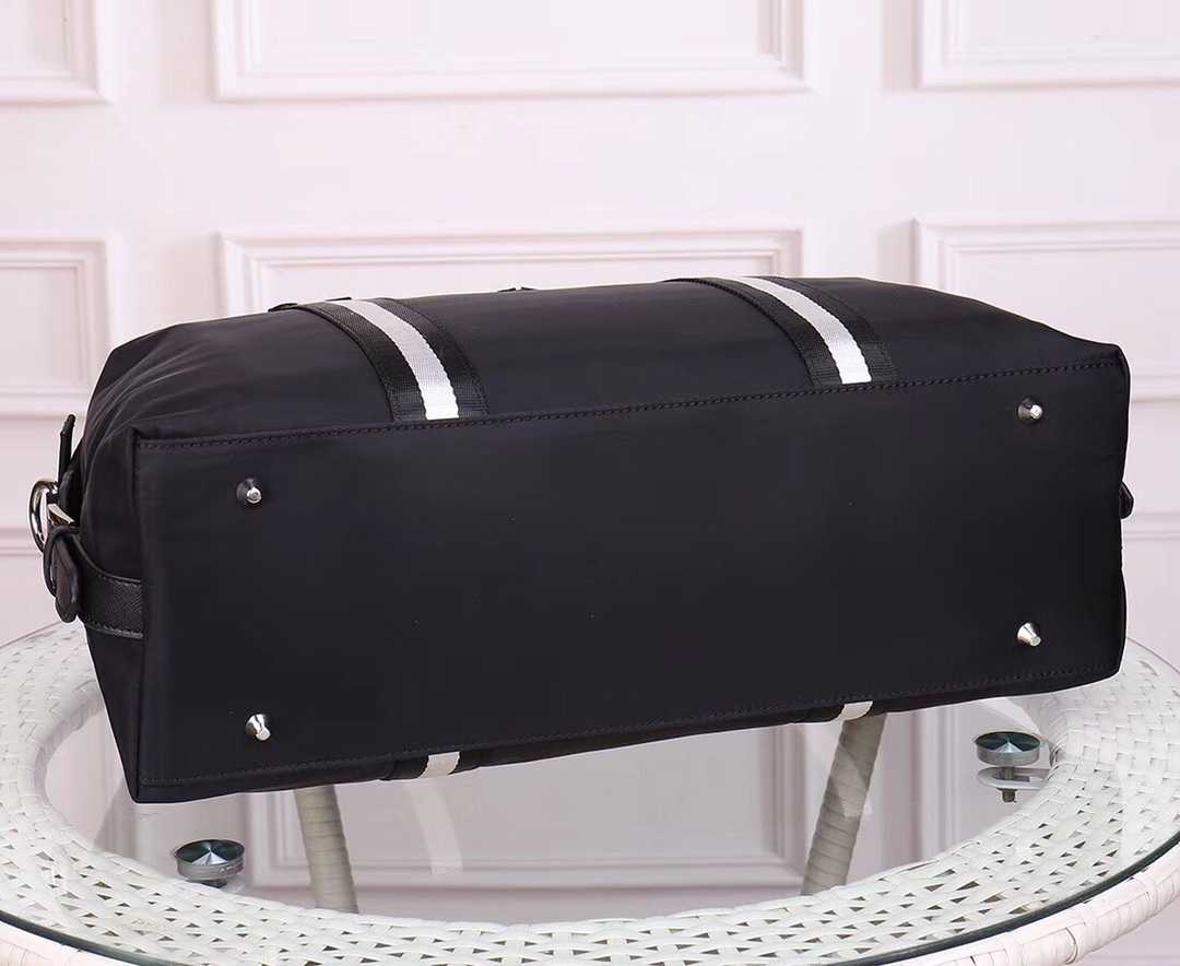 【PRADA 公式旗艦店】プラダ  ブリーフケース  当日出荷 好評に付き再入荷！44*25*14CM