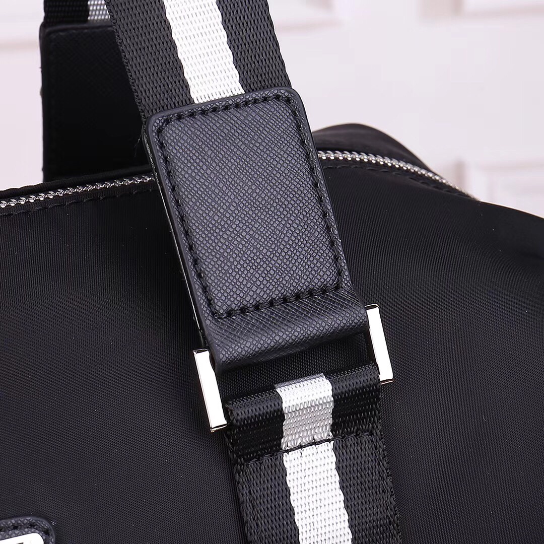 【PRADA 公式旗艦店】プラダ  ブリーフケース  当日出荷 好評に付き再入荷！44*25*14CM