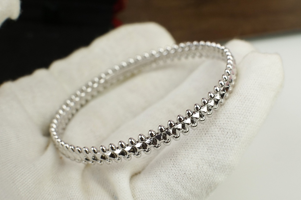 【CARTIER】ブレスレット、ファッションシンプルなスタイル 2472