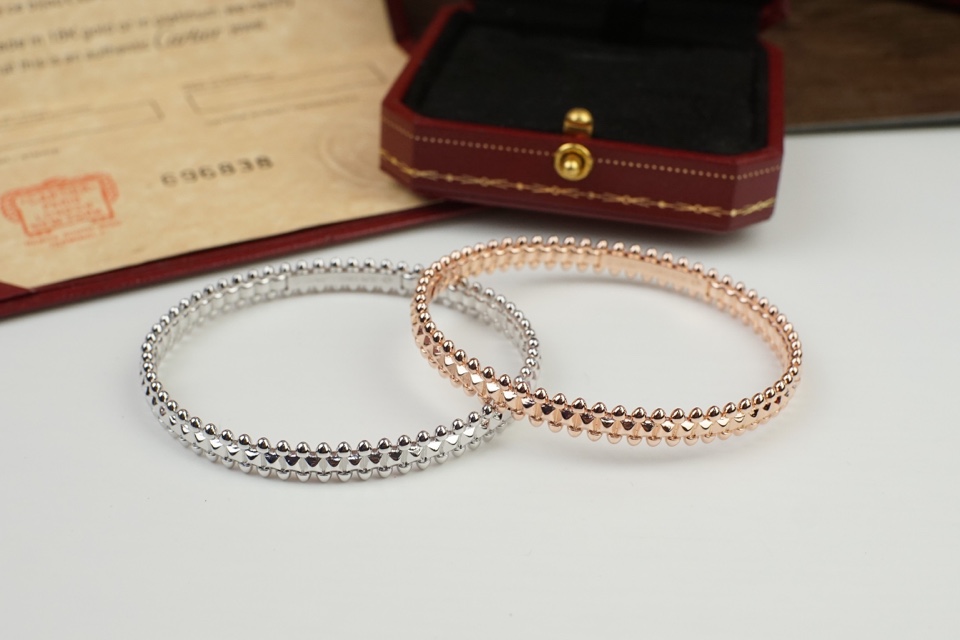 【CARTIER】ブレスレット、ファッションシンプルなスタイル 2472