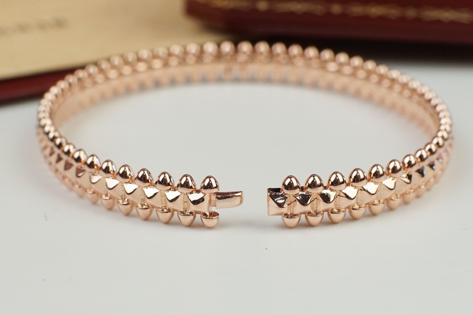 【CARTIER】ブレスレット、ファッションシンプルなスタイル 2472