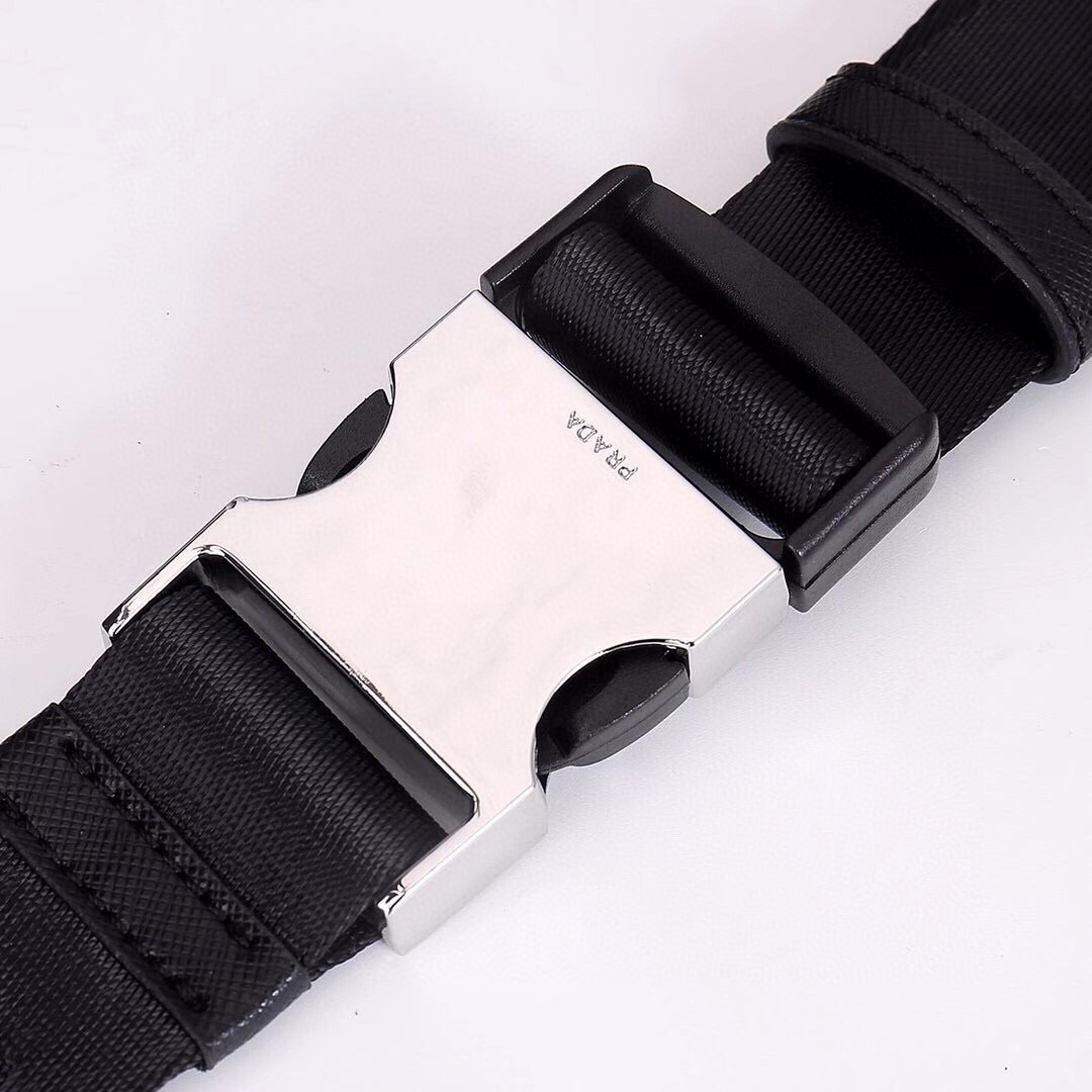 【PRADA 公式旗艦店】プラダ  胸ポケット 当日出荷 好評に付き再入荷！26.5/37.5CM