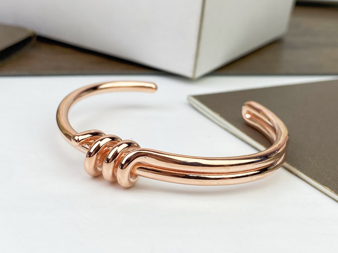 【CELINE】ブレスレット、ファッションシンプルなスタイル 2474