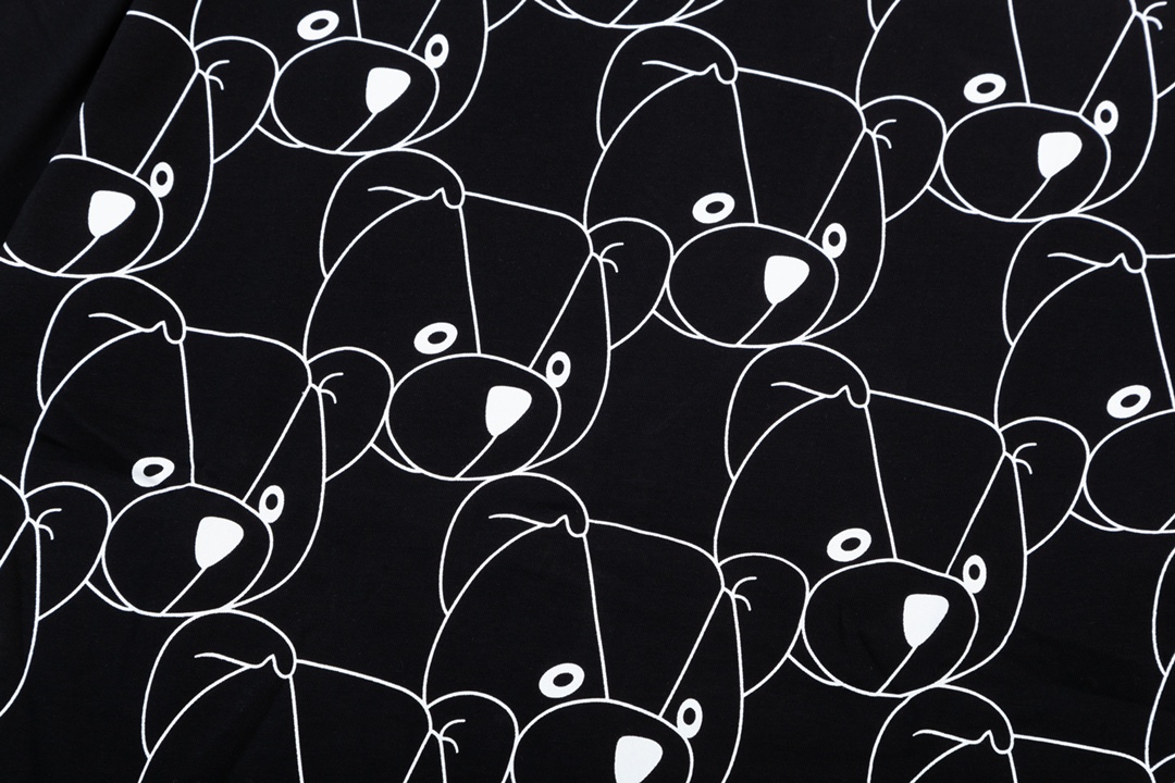 【FENDI 公式旗艦店】フェンディ  Tシャツ ご好評に付き再入荷！