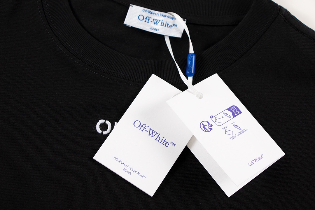 【OFF-WHITE 公式旗艦店】オフホワイト  Tシャツ ご好評に付き再入荷！