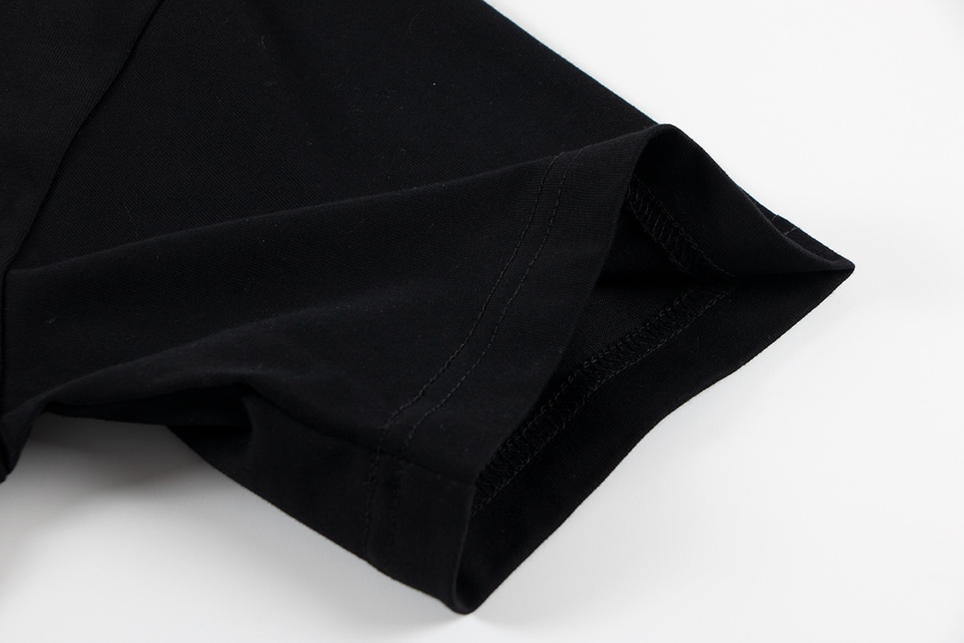 【OFF-WHITE 公式旗艦店】オフホワイト  Tシャツ ご好評に付き再入荷！