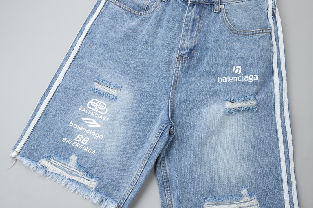 【BALENCIAGA  公式旗艦店】バレンシアガ   ショートパンツ  ご好評に付き再入荷！