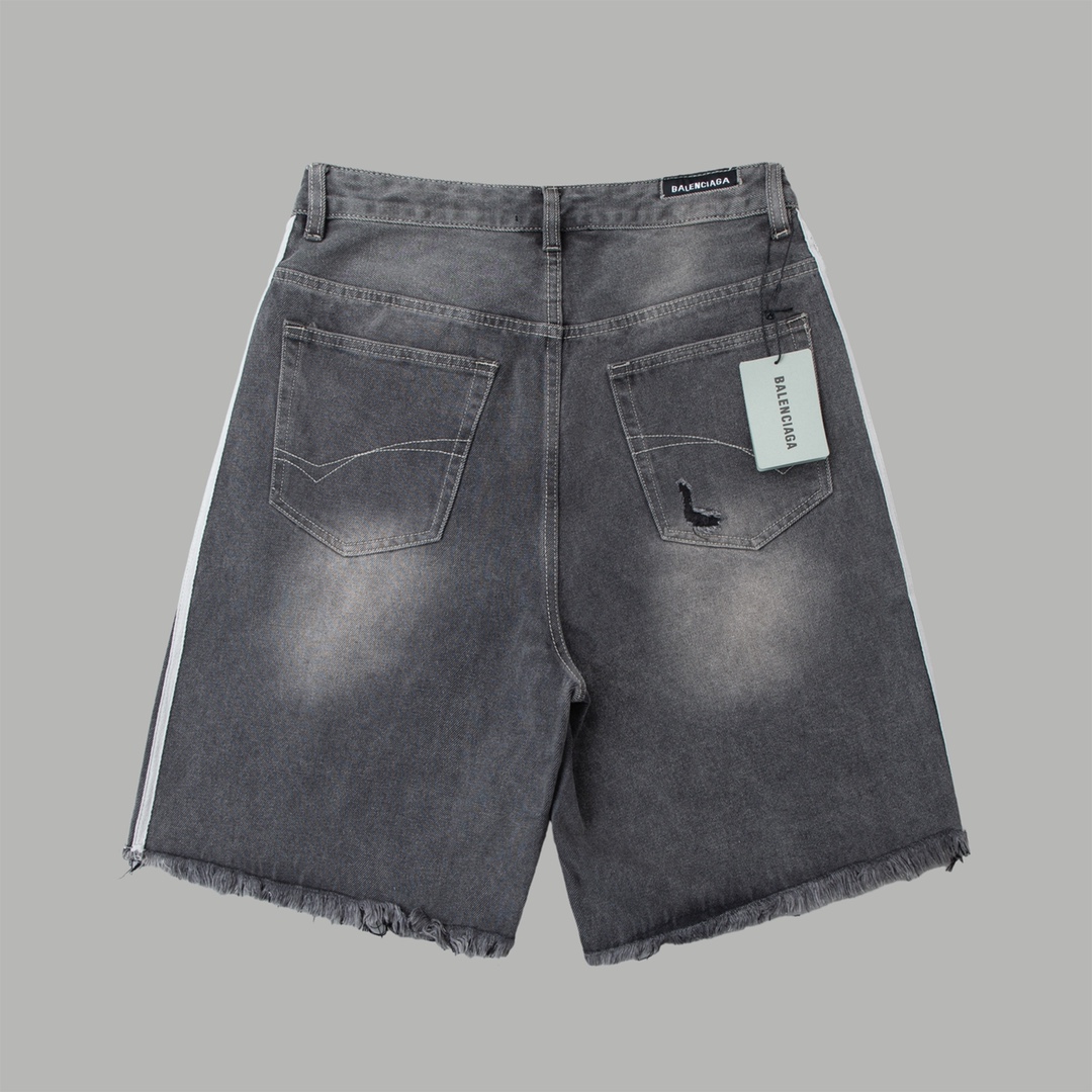 【BALENCIAGA  公式旗艦店】バレンシアガ   ショートパンツ  ご好評に付き再入荷！