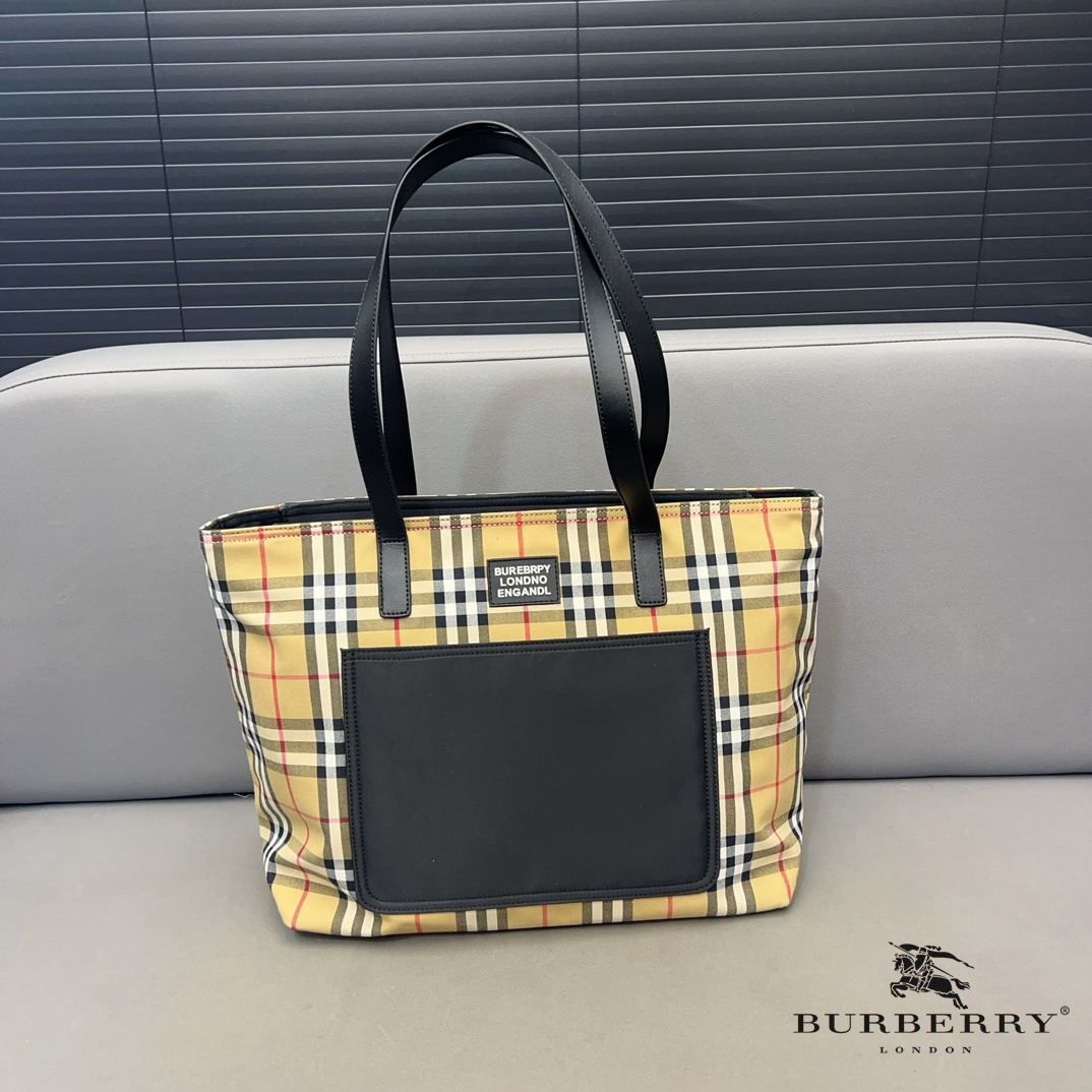 【BURBERRY 公式旗艦店】バーバリー  ハンドバッグ  当日出荷 好評に付き再入荷！34*28CM