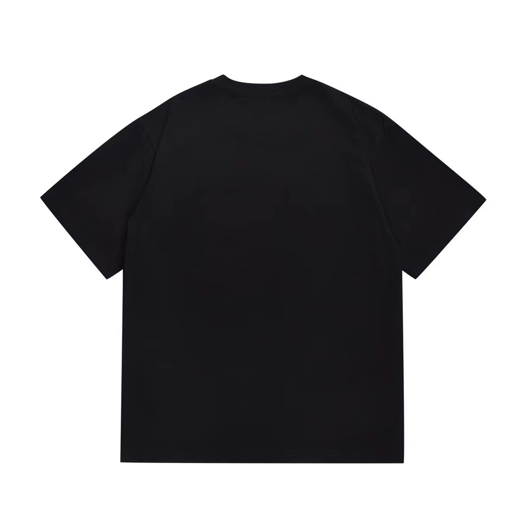 【BAPE  公式旗艦店】Tシャツご好評に付き再入荷！