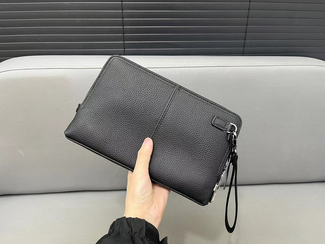 【BURBERRY 公式旗艦店】バーバリー 胸ポケット  当日出荷 好評に付き再入荷！26*16CM
