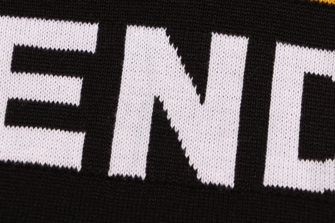 【FENDI 公式旗艦店】フェンディ  Tシャツ ご好評に付き再入荷！