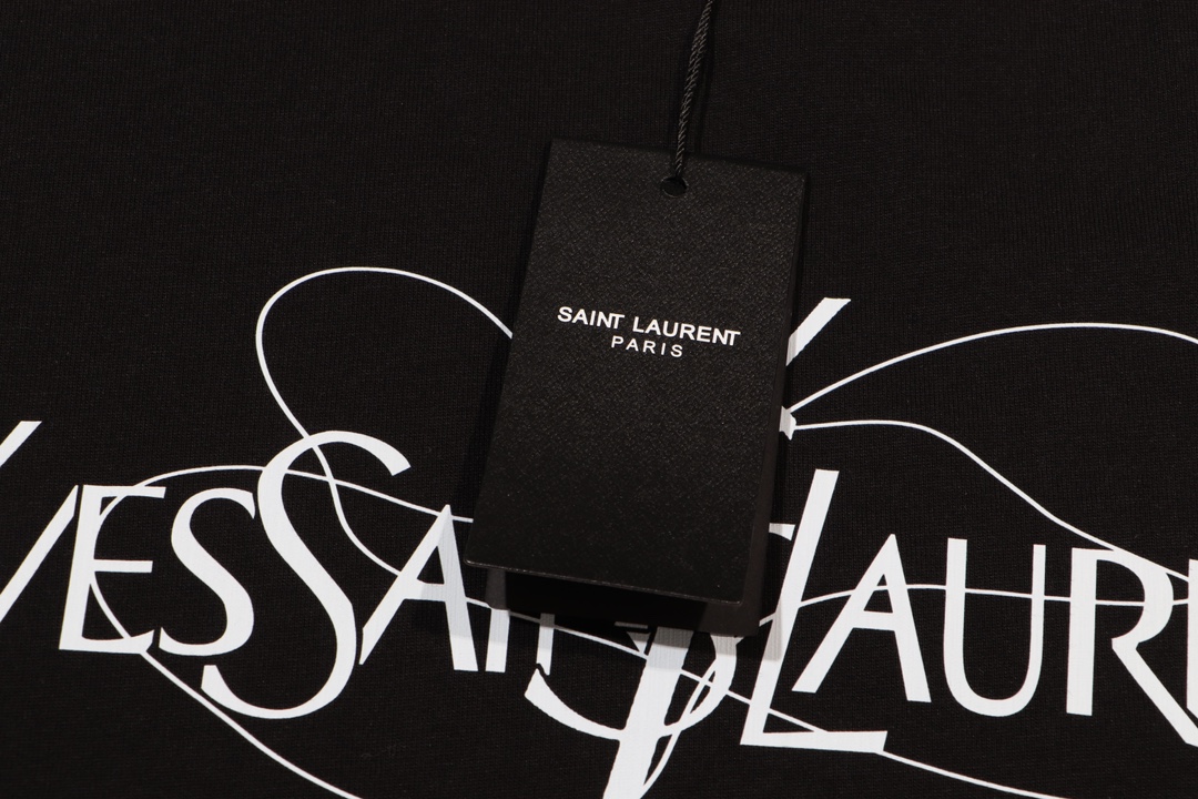 【YSL SAINT LAURENT 公式旗艦店】サンローラン Tシャツ ご好評に付き再入荷！
