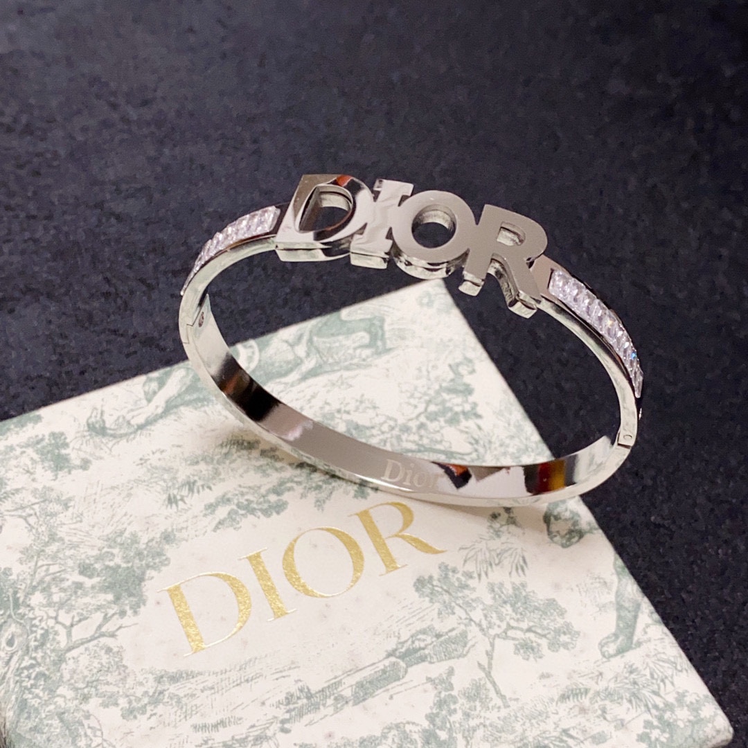 【DIOR】ブレスレット、ファッションシンプルなスタイル