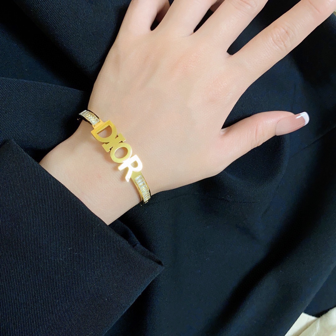 【DIOR】ブレスレット、ファッションシンプルなスタイル