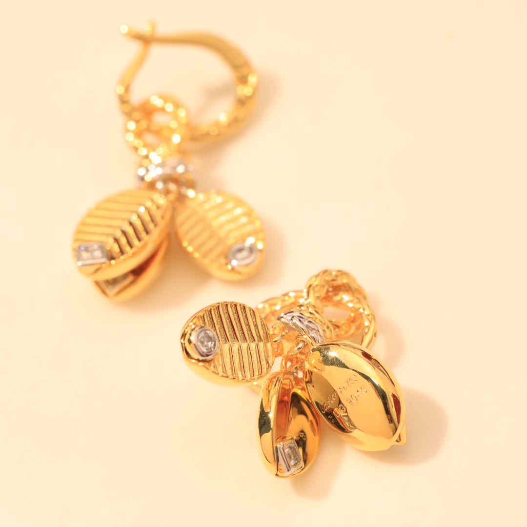 【CARTIER】 カルティエ   ファッションスタイルのイヤリング
