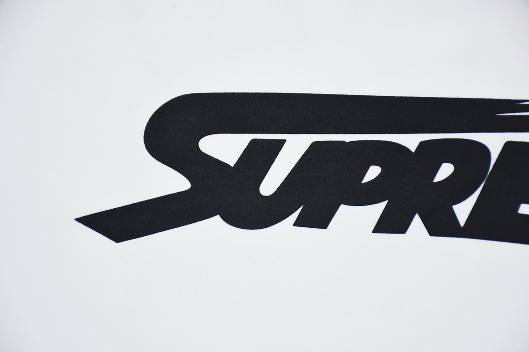 【Supreme   公式旗艦店】シュプリーム   Tシャツご好評に付き再入荷！