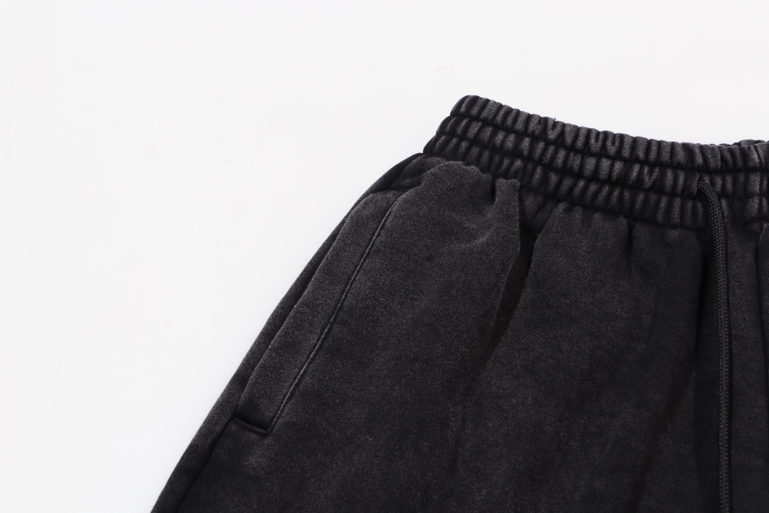 【BALENCIAGA  公式旗艦店】バレンシアガ   ショートパンツ  ご好評に付き再入荷！