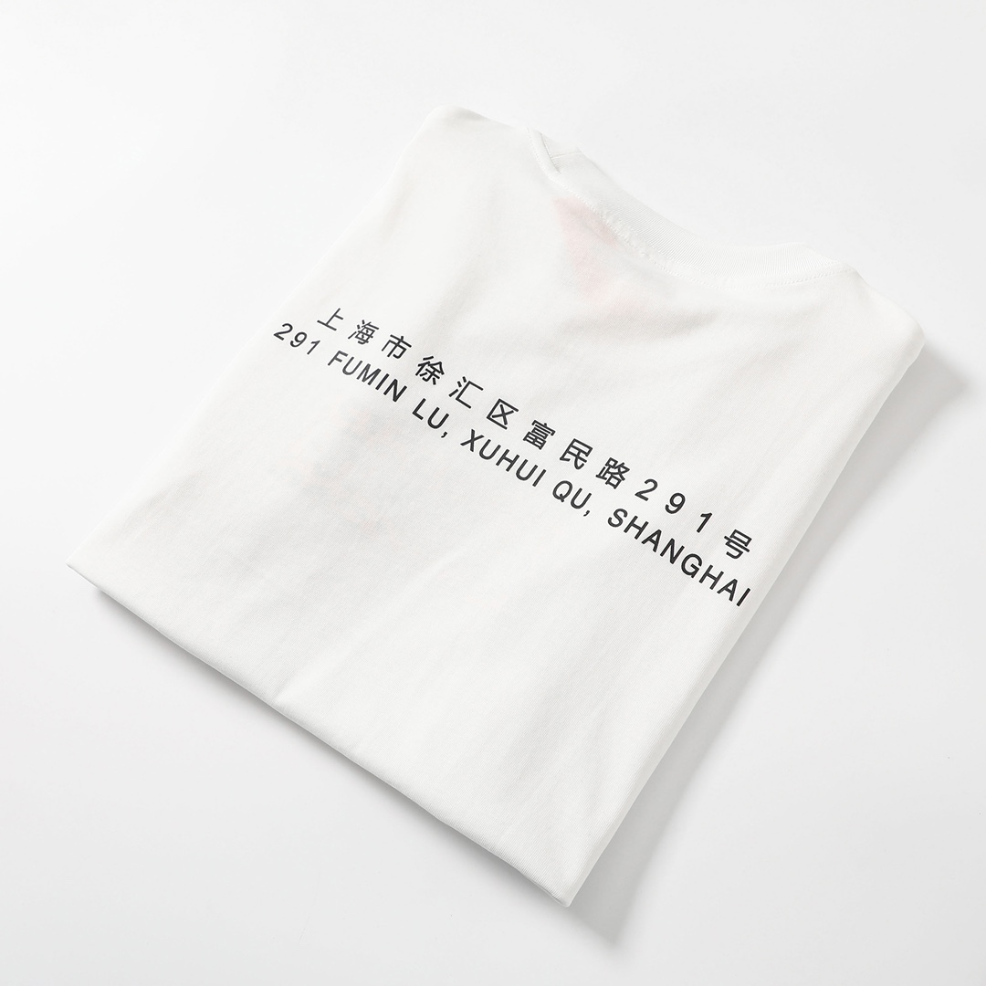 【supreme  公式旗艦店】シュプリーム  Tシャツご好評に付き再入荷！