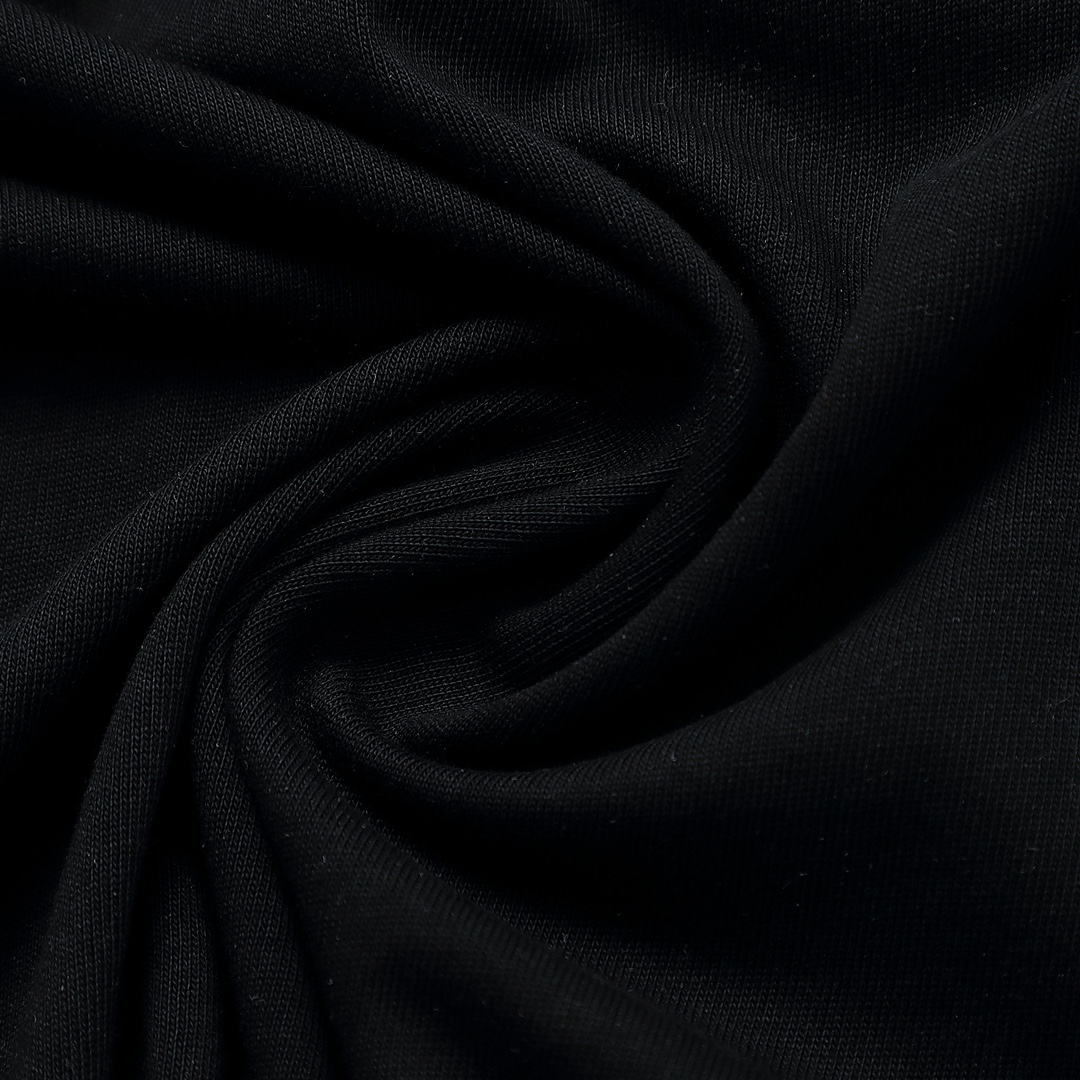 【FENDI 公式旗艦店】フェンディ   Tシャツ ご好評に付き再入荷！