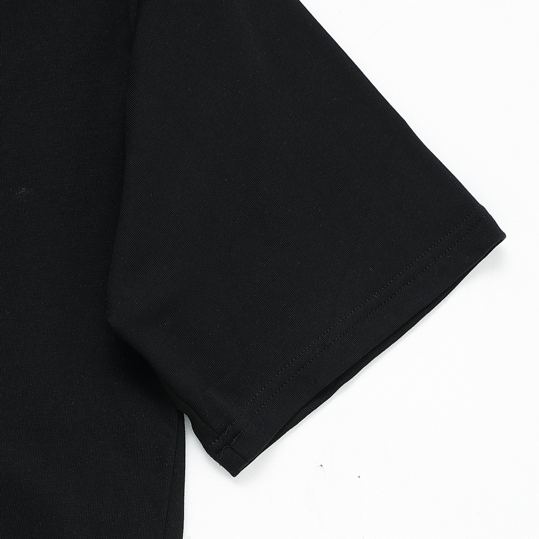 【FENDI 公式旗艦店】フェンディ   Tシャツ ご好評に付き再入荷！