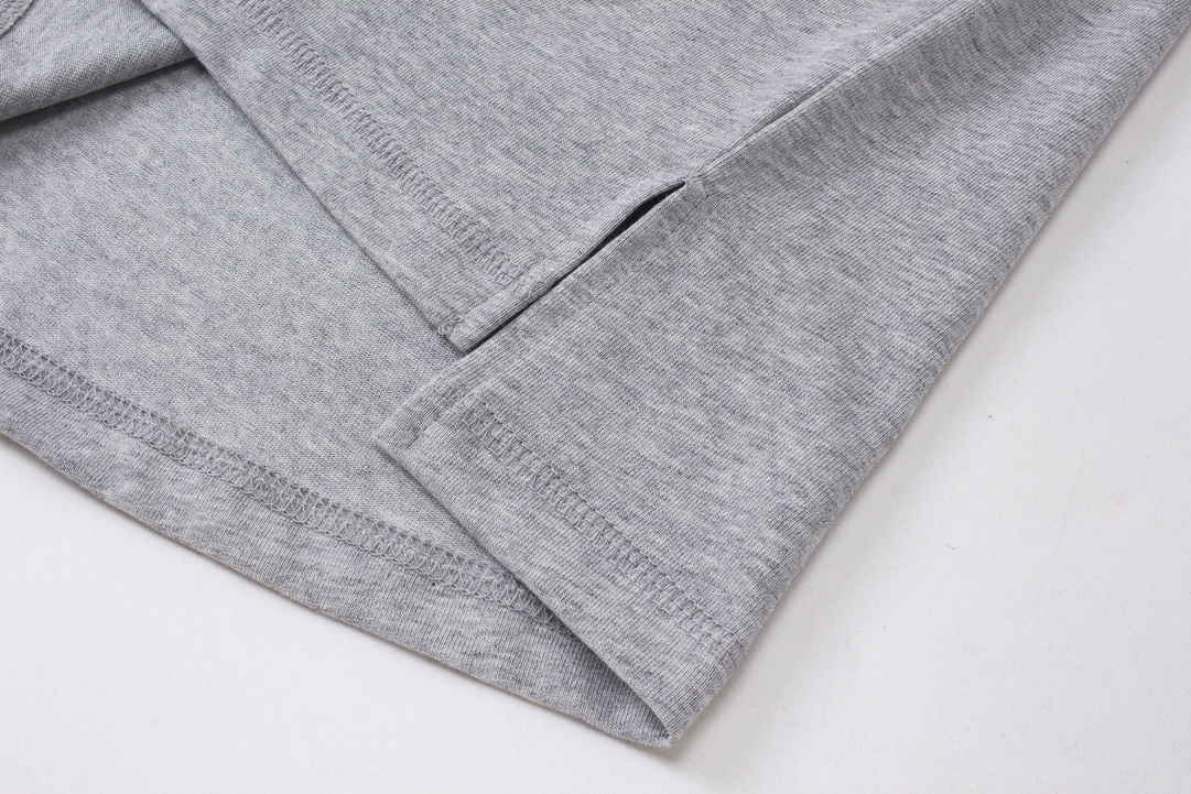 【GUCCI  公式旗艦店】グッチ   Tシャツご好評に付き再入荷！