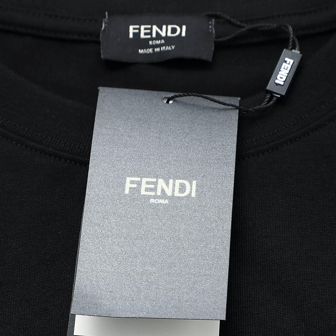 【FENDI 公式旗艦店】フェンディ   Tシャツ ご好評に付き再入荷！
