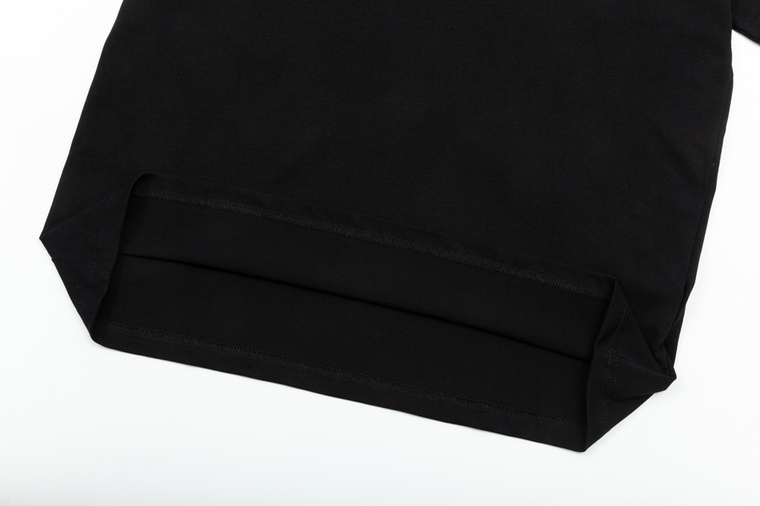 【OFF-WHITE 公式旗艦店】オフホワイト  Tシャツ ご好評に付き再入荷！