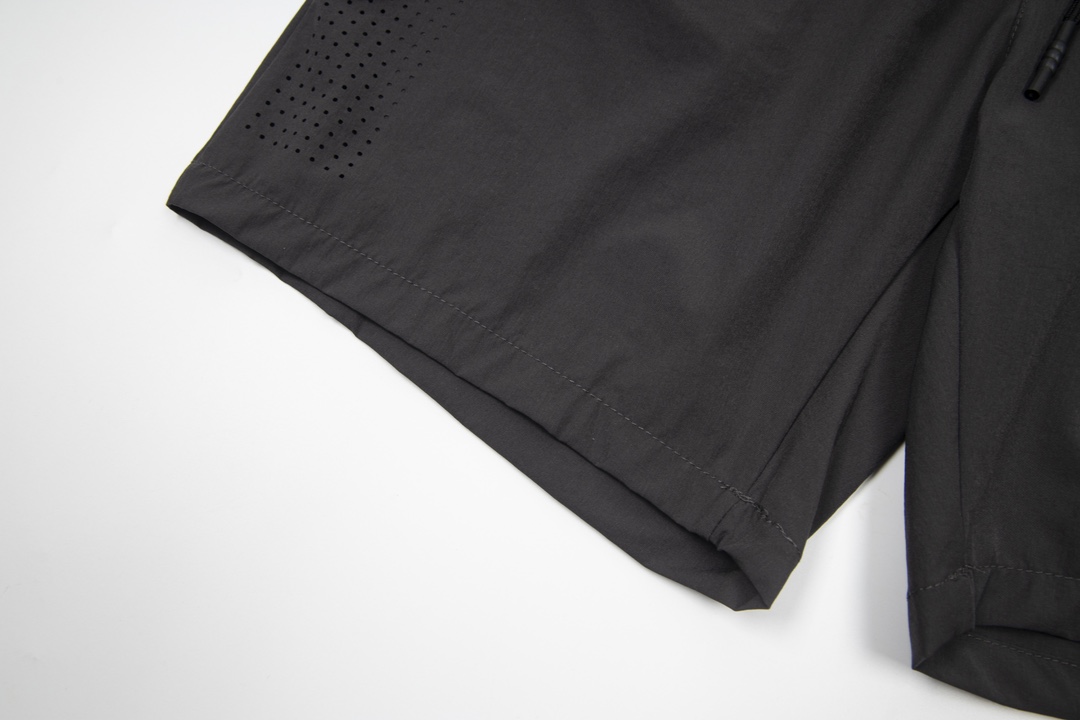 【BALENCIAGA  公式旗艦店】バレンシアガ   ショートパンツ  ご好評に付き再入荷！